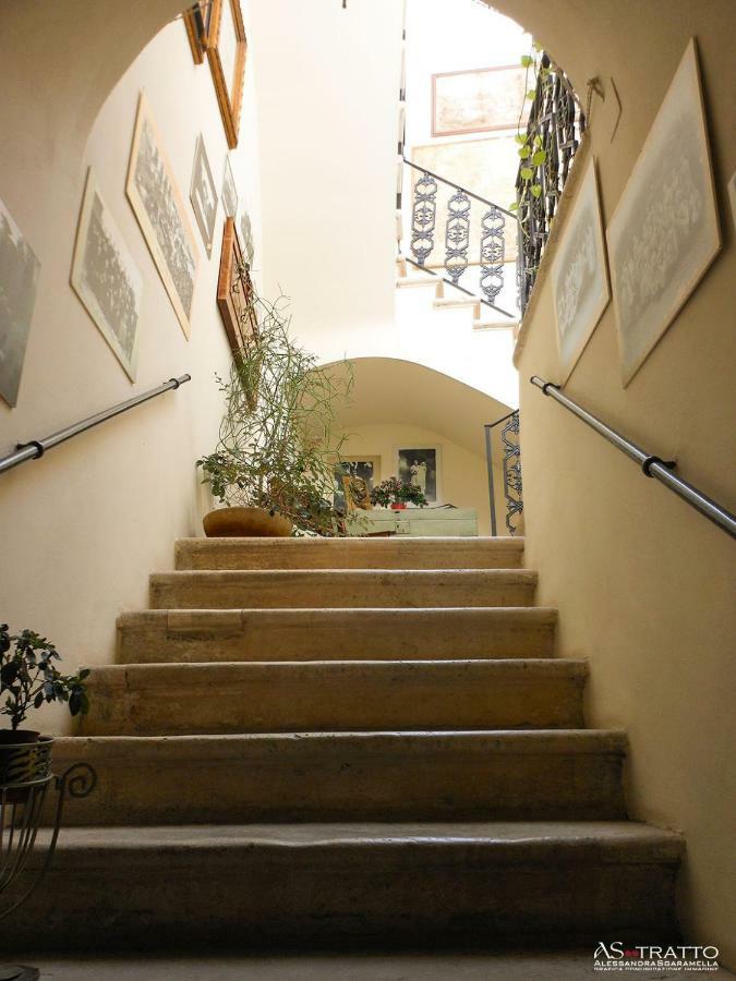 Palazzo Antica Via Appia Bed & Breakfast Bitonto Ngoại thất bức ảnh